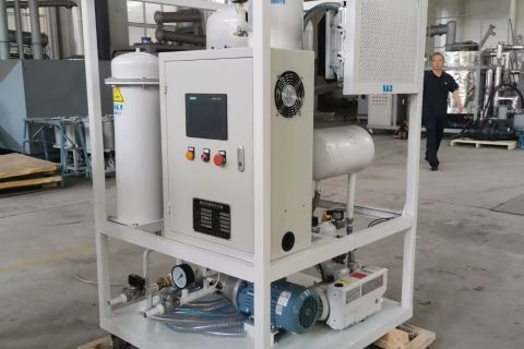 润滑油全自动脱水机事情原理